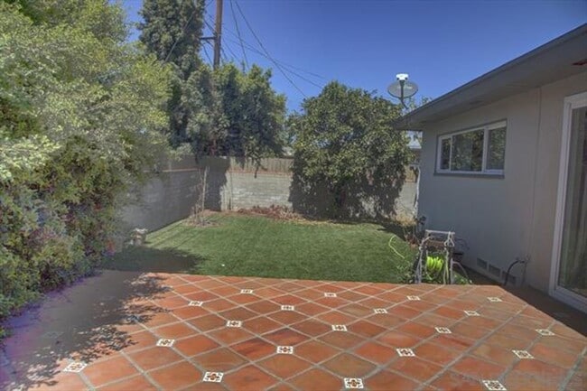 Building Photo - Stunning single-story corner lot home within walking distance of SDSU.