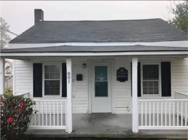 Building Photo - 801 S 7th St