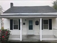 Building Photo - 801 S 7th St