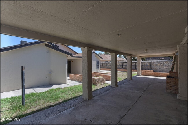 Building Photo - 129 Torrey Pines Dr