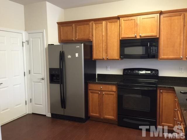 Building Photo - 300 Dyersville Dr