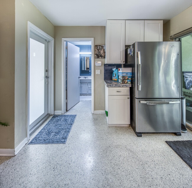 Building Photo - 1612 N Ocean Breeze