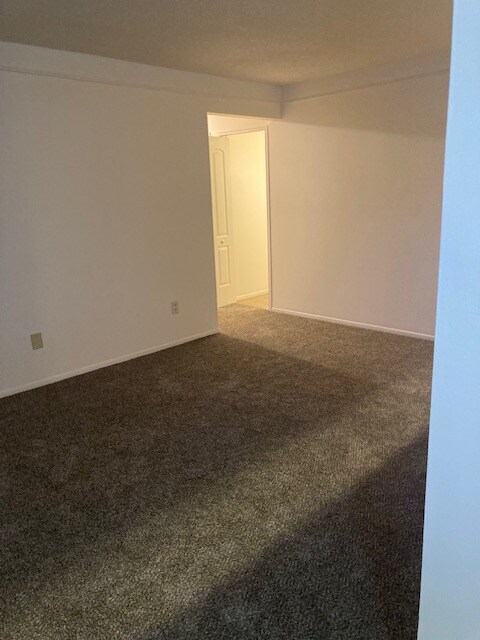 Building Photo - 21681 Hillside Dr