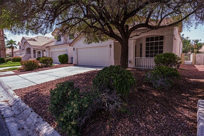 Building Photo - 1 Story home located in Silverado Ranch