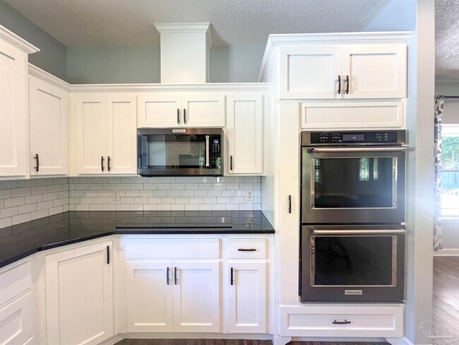 Building Photo - 2685 Segrest Rd