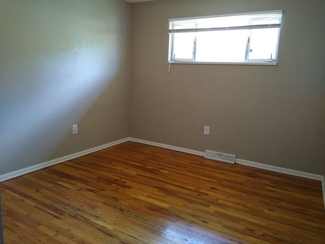 Building Photo - Osceola Duplex