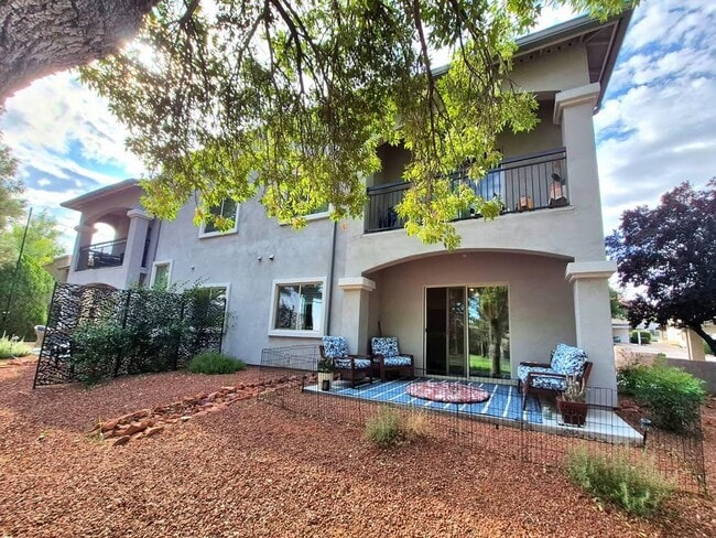 Building Photo - 45 Chaparral Dr