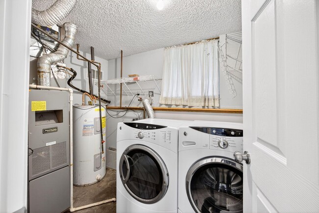 Building Photo - 5289 Frisco Dr