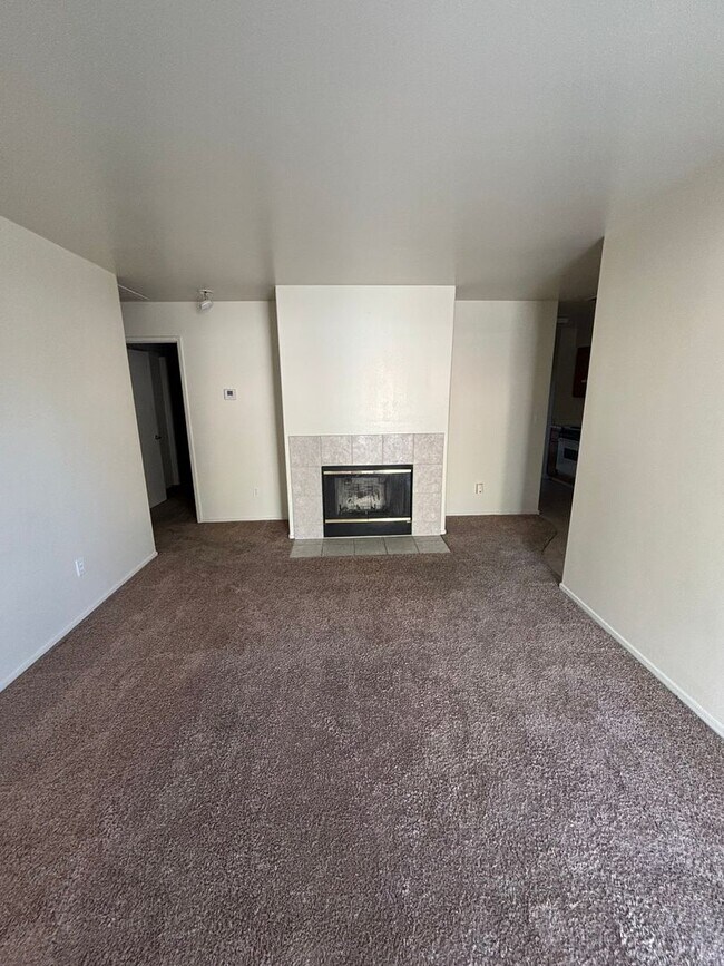 Building Photo - 4115 Ardmore Ave