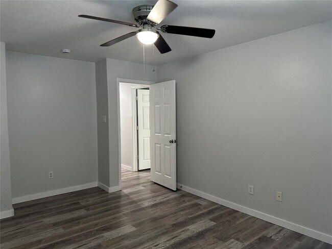 Building Photo - 9206 Kransbury Ln