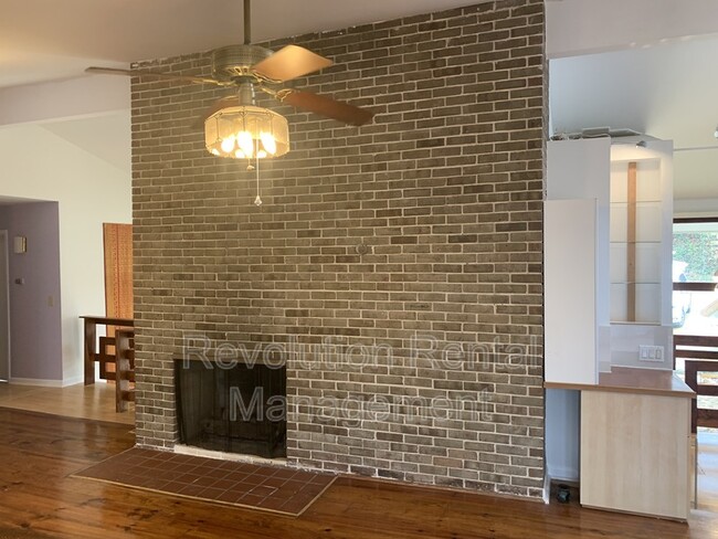 Building Photo - 2533 Henderson Mill Rd