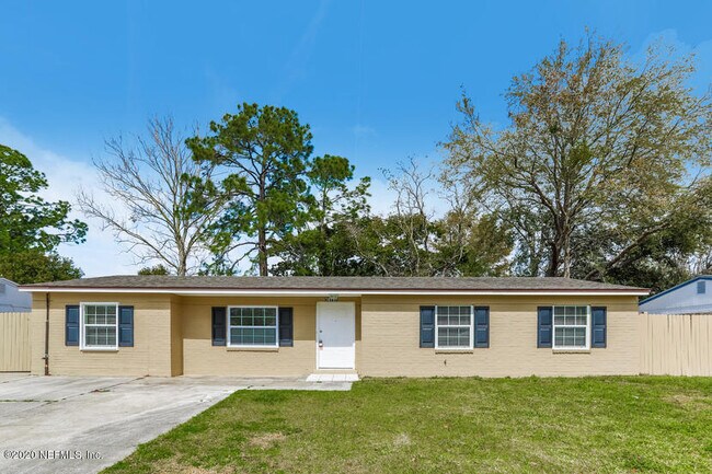 Primary Photo - 10757 Mareeba Rd