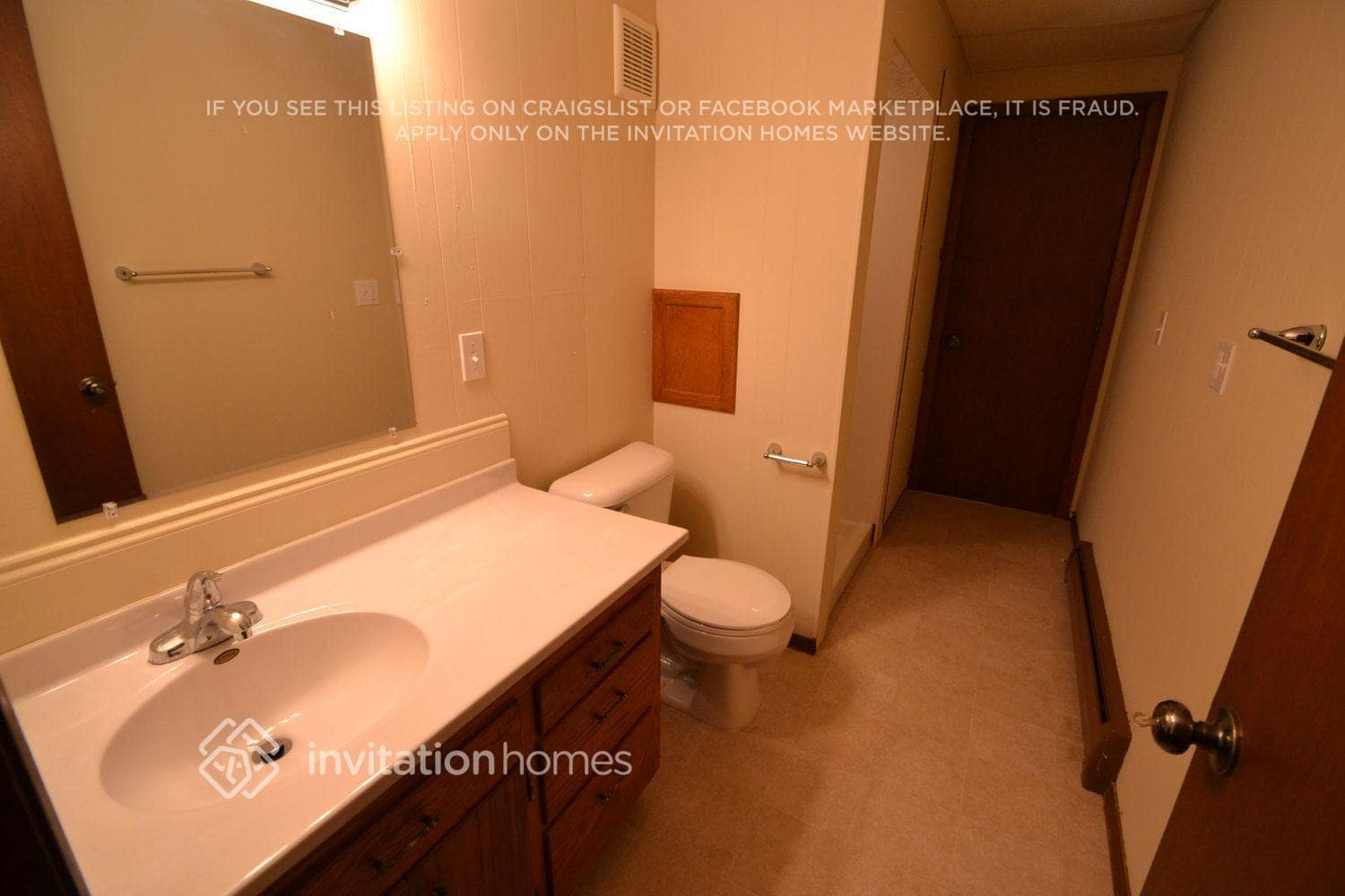 Building Photo - 1115 Madison St S