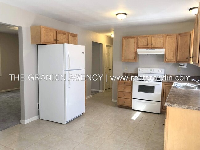 Building Photo - 294 1st Ave