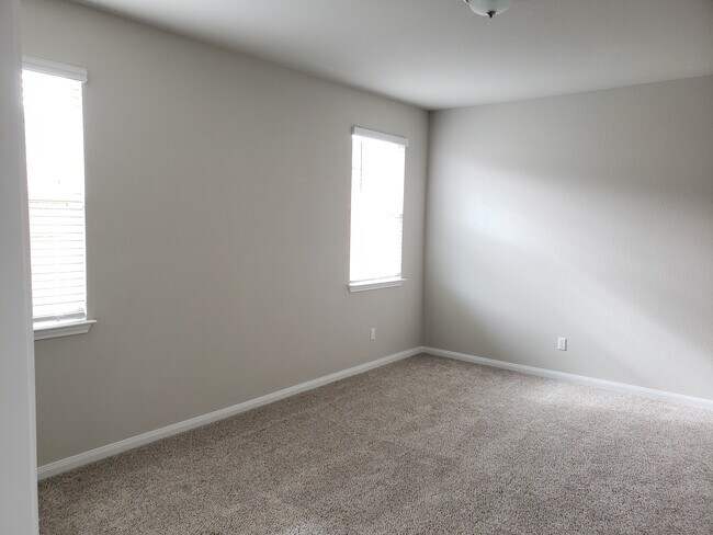 Building Photo - 118 Lullaby Dr