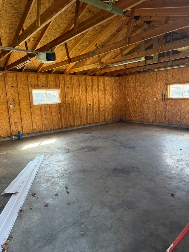 Building Photo - 314 S Logan St