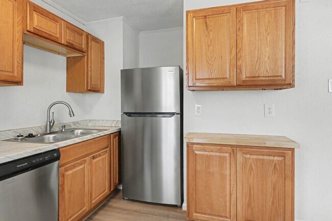 Building Photo - Renovated 3-Bedroom Home with Spacious Yard & Detached Garage