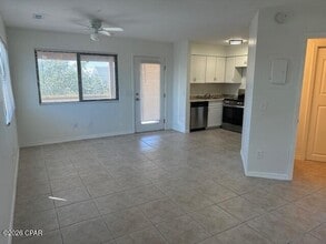 Building Photo - 4114 Holiday Dr