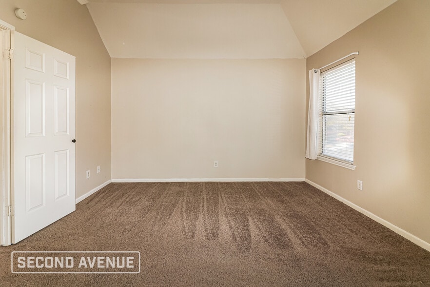 Building Photo - 3021 Shady Creek Ln