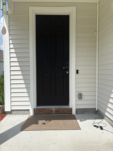 Building Photo - 109 Crabapple Cir
