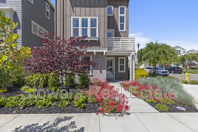 Building Photo - 2012 Confidence Wy