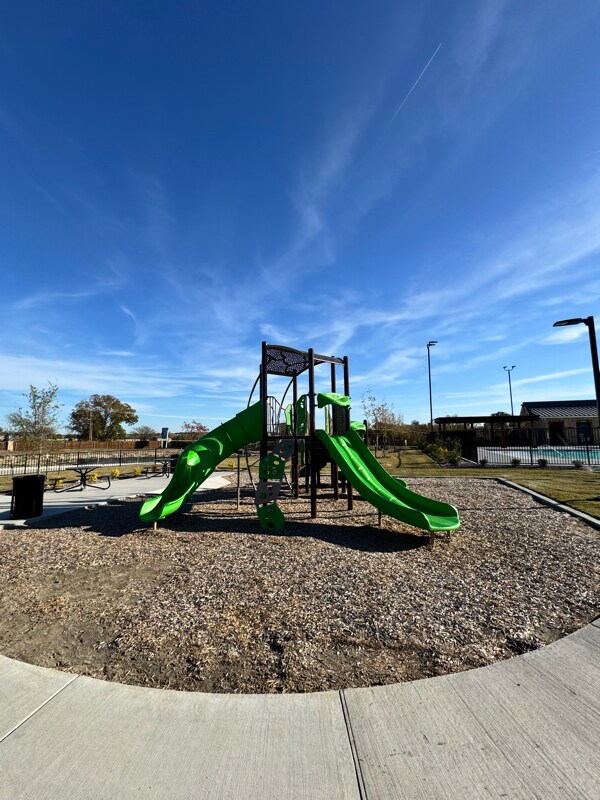 Building Photo - 3931 Selawik St