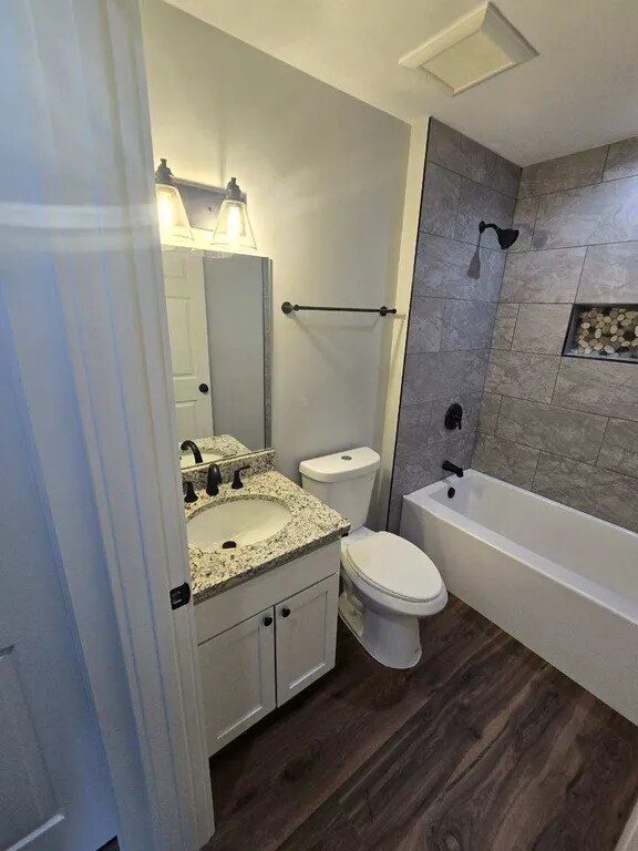 Second bathroom - 1618 Fountain Ave