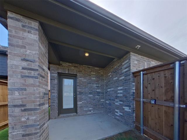 Building Photo - 8017 Brookhaven Dr