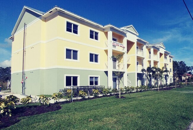 Primary Photo - 1587 Florida Mango Rd