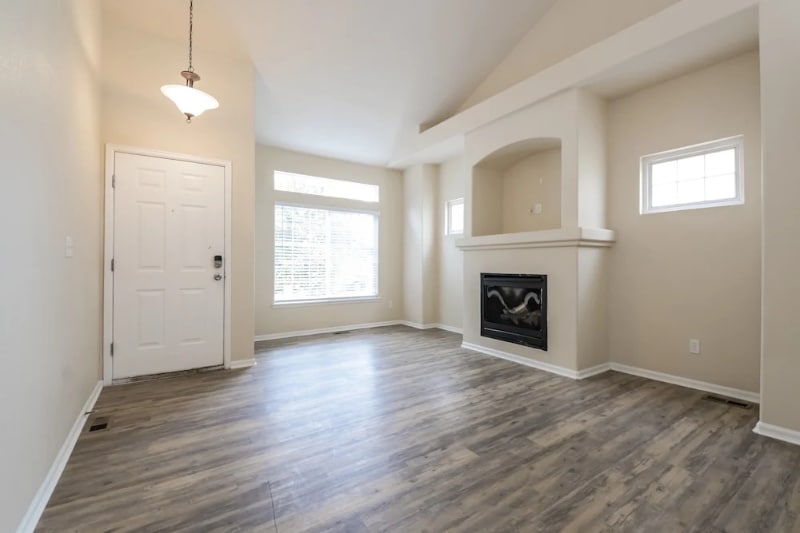 Building Photo - 9850 Kenton Cir