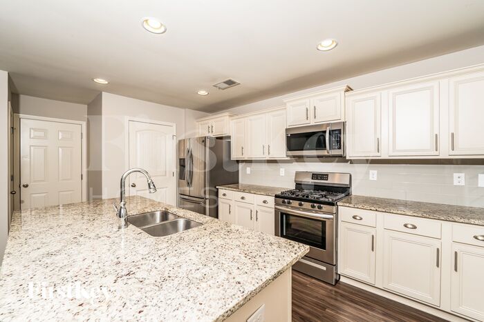 Building Photo - 236 Polo Field Way
