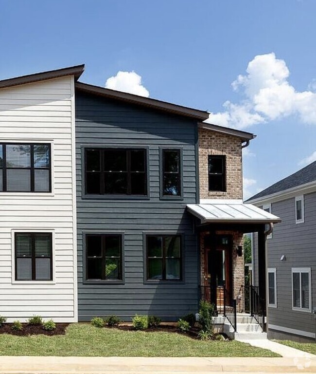 Building Photo - 512 Rives St