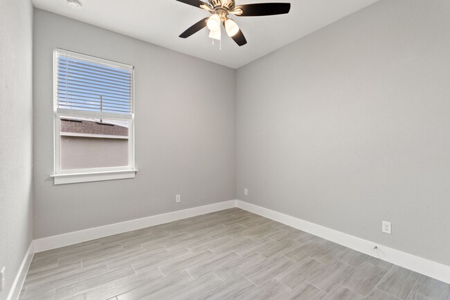 Building Photo - Deposit-Free! Modern, energy efficient hom...