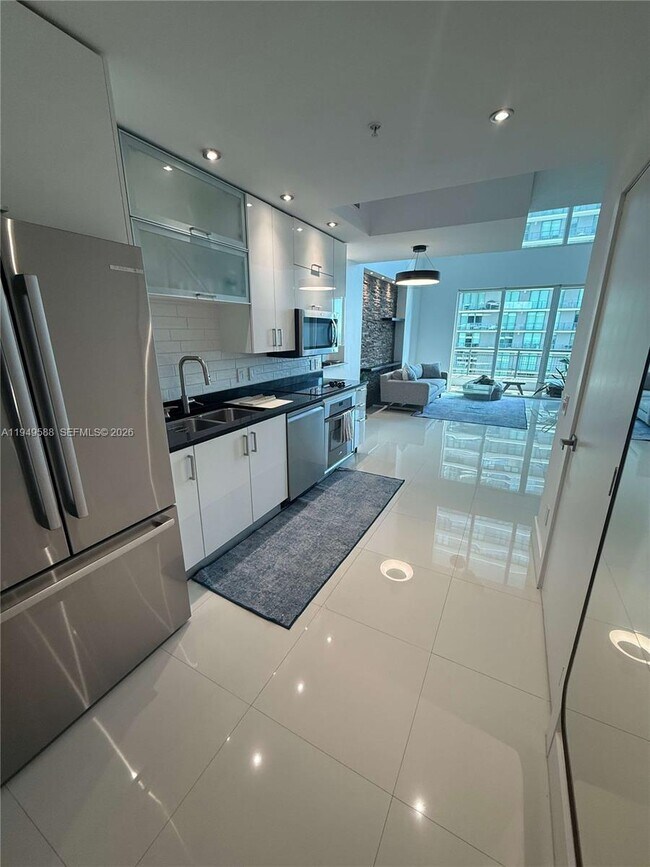 Building Photo - 60 SW 13th St