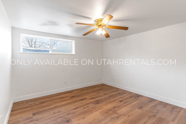 Building Photo - 289 N 300 W