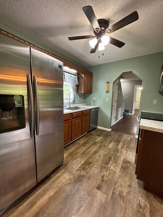 Building Photo - 3 bedroom, 2 bath house in Kingsport