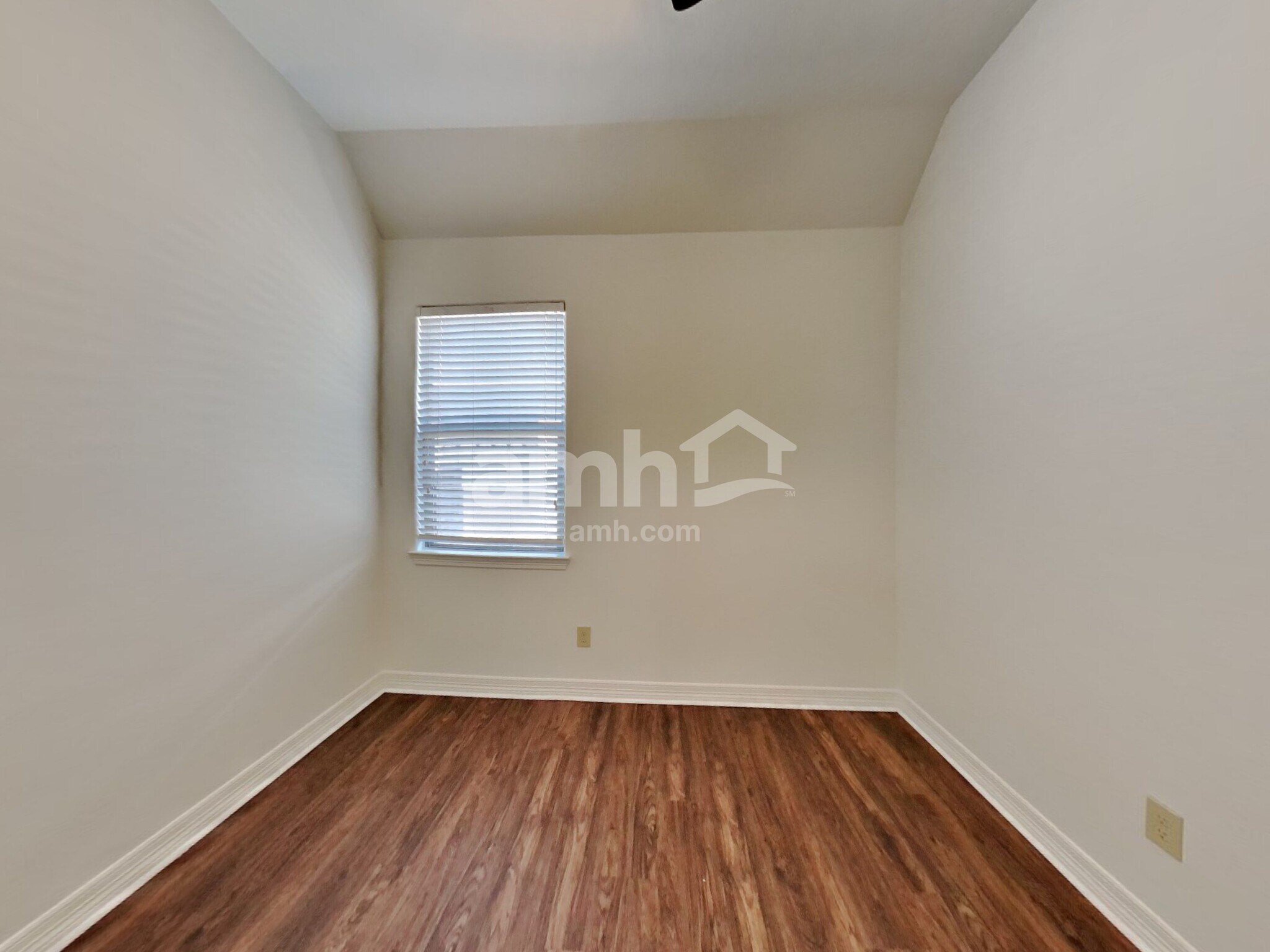 Building Photo - 10224 Forest Glade Ct