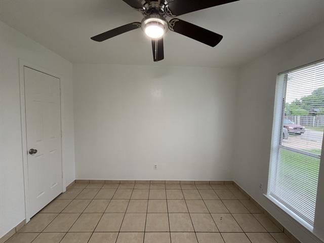 Building Photo - 112 Mesa Dr