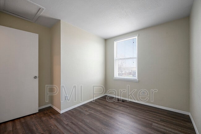 Building Photo - 8343 Currant Way