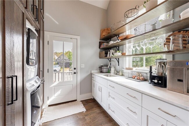 Building Photo - 1000 Loliver Ln