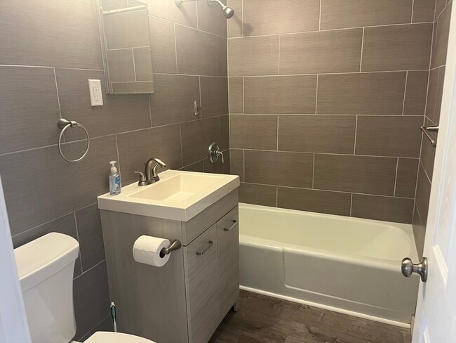 Building Photo - 221 Rock St