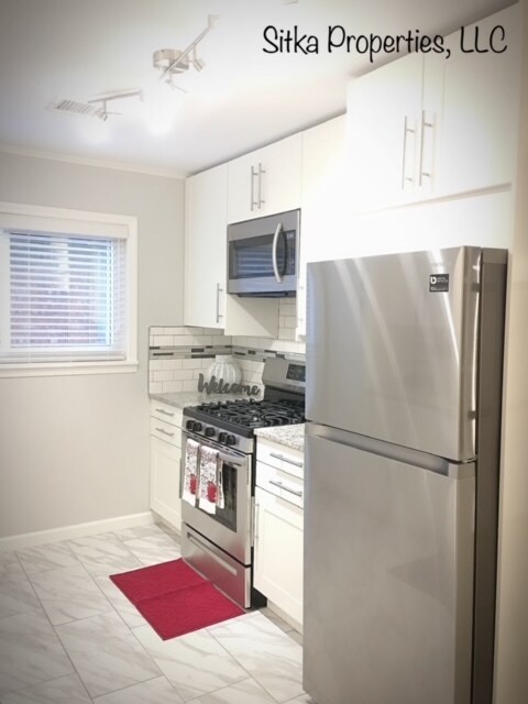 Building Photo - 7542 E 28th St