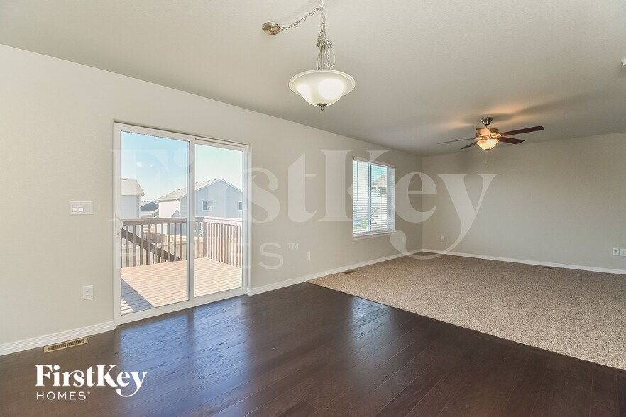 Building Photo - 10913 Nolin Dr