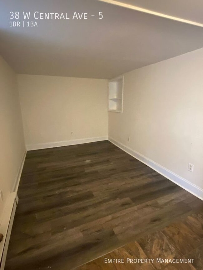 Building Photo - 38 W Central Ave