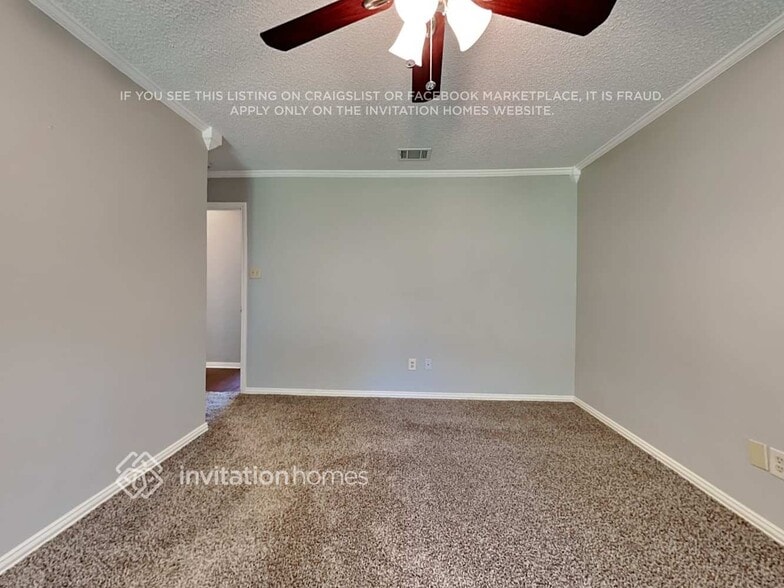 Building Photo - 6476 Green Ridge Dr