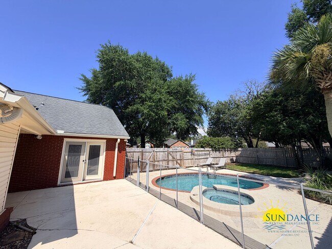 Building Photo - 4504 Boca Dr