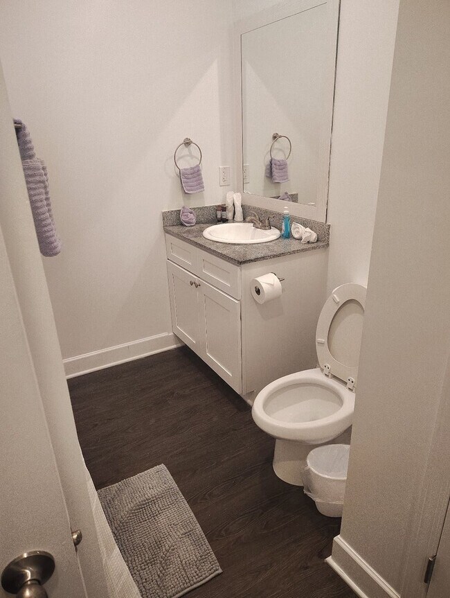 Building Photo - 205 Tiliwa Ct