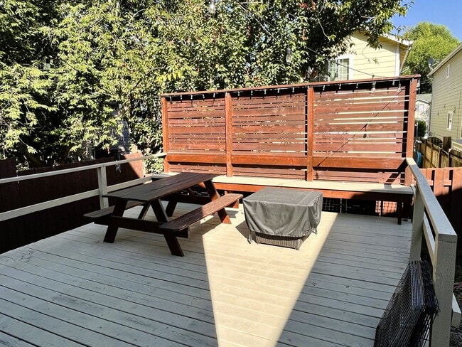 Building Photo - 3-Bedroom Home in vibrant Kenton neighborh...