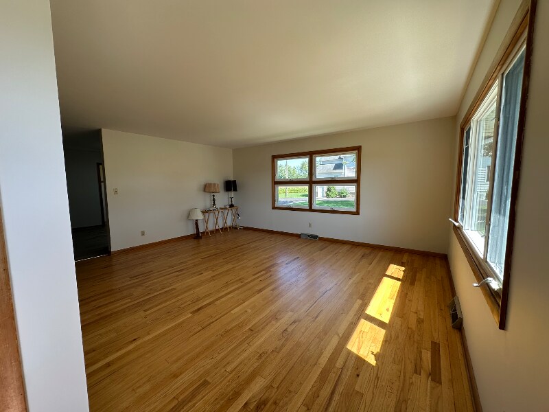 Building Photo - 532 E Corning Rd