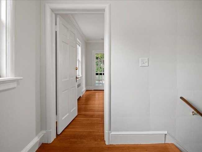 Building Photo - 4416 Bromley Ln